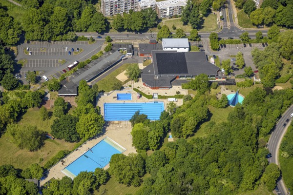 Aerial view, outdoor pool Kombibad Oststadt, Schultenweg, Freisenbruch, Essen, Ruhr area, North Rhine-Westphalia, Germany