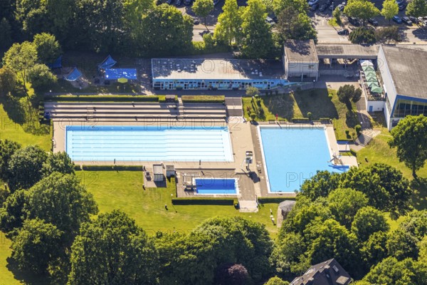 Aerial view, swimming centre Kombibad Kettwig, Im Teelbruch, outdoor pool, Kettwig, Essen, Ruhr area, North Rhine-Westphalia, Germany