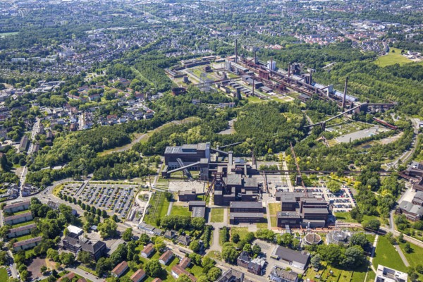 Aerial view, general view of Zeche Zollverein, Gelsenkirchener Straße, outdoor swimming pool, Stoppenberg, Essen, Ruhr area, North Rhine-Westphalia, Germany