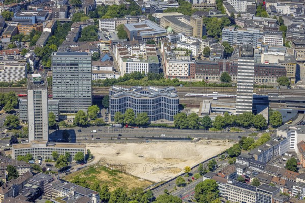 Aerial view, Campus Essen. Construction site, Kölbl Kruse construction site near Freiheit, Innogy tower block, Fakt Tower thyssenkrupp, DB Schenker, Postbank tower block, Südviertel, Essen, Ruhr area, North Rhine-Westphalia, Germany