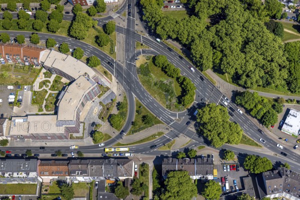 Aerial view, Belia Seniorenresidenz Altenessen, roundabout at the intersection of Stauderstraße, Altenessener Straße and Wilhelm-Nierswandt-Allee, Altenessen, Essen, Ruhr area, North Rhine-Westphalia, Germany