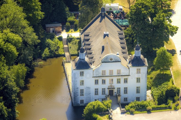 Aerial view, Borbeck moated castle and castle park, Borbeck-Mitte, Essen, Ruhr area, North Rhine-Westphalia, Germany