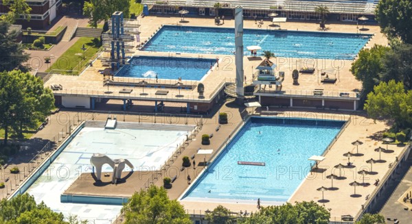 Aerial view, Grugabad Am Grugapark, outdoor swimming pool, Rüttenscheid, Essen, Ruhr area, North Rhine-Westphalia, Germany