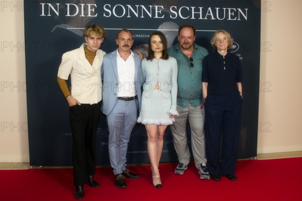 Florian Geißelmann, Konstantin Lidhorst, Lena Urzendowsky, Andreas Anke, Claudia Geisler-Bading, IN DIE SONNE SCHAuEN, Berlin premiere at Delphi Filmpalast, Berlin, 27.08.2025