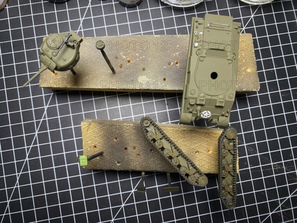 Model making: Painted Sherman/Tiger armoured parts for 1:100 diorama, Haan, North Rhine-Westphalia, Germany