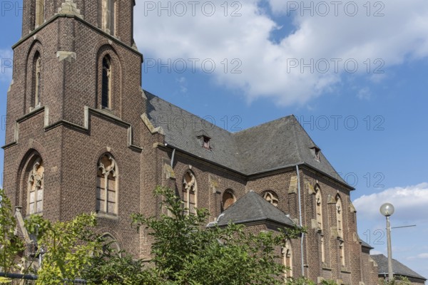 Brick nave with Gothic windows, Manheim, North Rhine-Westphalia, Germany