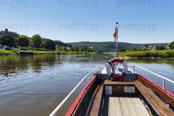 Yaw rope ferry, passenger ferry on the Weser, from Herstelle to Würgassen, Beverungen, Weserbergland, North Rhine-Westphalia, Germany