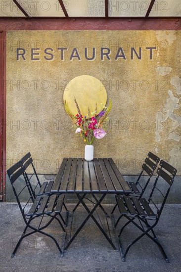 Restaurant, table, flowers, seat, empty, nobody
