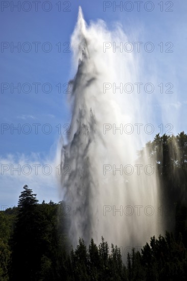 Water features at the large pond with the towering fountain, Bergpark Wilhelmshöhe, UNESCO World Heritage Site, Kassel, Hesse, Germany
