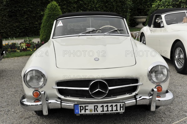 Mercedes-Benz 190 SL cabriolet, Vintage car, Classic white Mercedes convertible vintage car in an elegant style with black soft top, Retro Classics meets Baroque, Ludwigsburg, Baden-Württemberg, Germany
