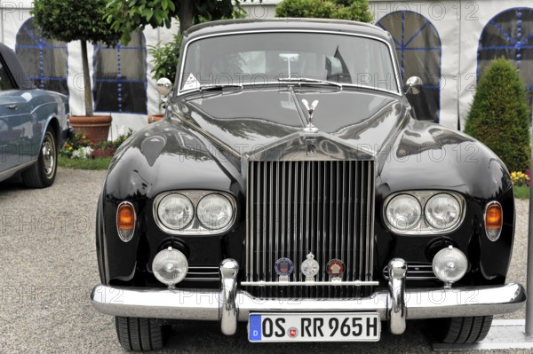 Black classic Rolls-Royce vintage car with detailed front view presented, Retro Classics meets Baroque, Ludwigsburg, Baden-Württemberg, Germany