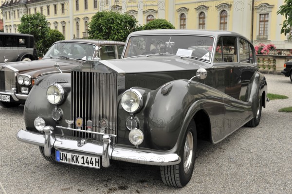 Large grey Rolls-Royce vintage car with historic and classic flair, Retro Classics meets Baroque, Ludwigsburg, Baden-Württemberg, Germany