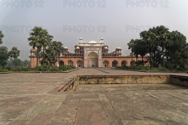 Mausoleum of Itimat-ud-Daula, Tomb, Agra, Uttar Pradesh, India, Asia, Massive mausoleum with palm trees and stone floor, surrounded by nature, Jodhpur, Rajasthan, North India