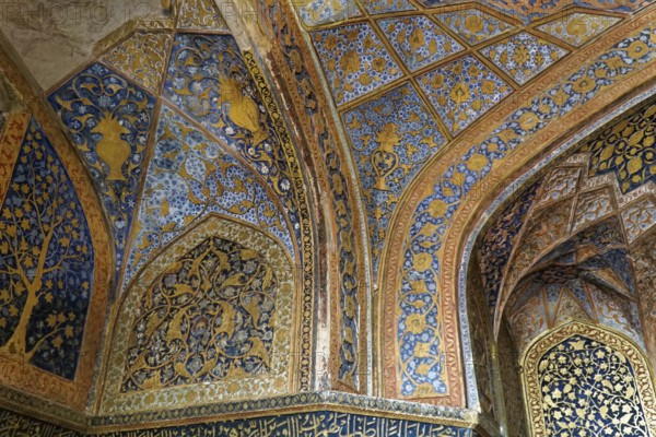 Mausoleum of Itimat-ud-Daula, Tomb, Agra, Uttar Pradesh, India, Asia, Detailed wall art with blue and gold mosaics and ornamental patterns, Jodhpur, Rajasthan, North India