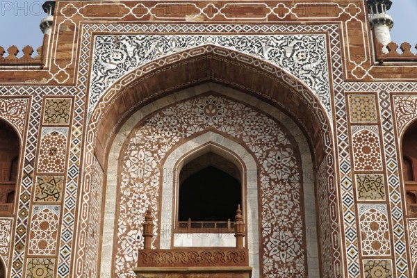 Mausoleum of Itimat-ud-Daula, tomb, Agra, Uttar Pradesh, India, Asia, Detail of the elaborately decorated façade of a mausoleum entrance with geometric patterns, Jodhpur, Rajasthan, North India