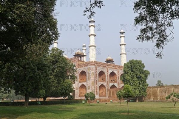 Mausoleum of Itimat-ud-Daula, Tomb, Agra, Uttar Pradesh, India, Asia, Majestic mausoleum surrounded by manicured gardens and large trees under a blue sky, Jodhpur, Rajasthan, North India