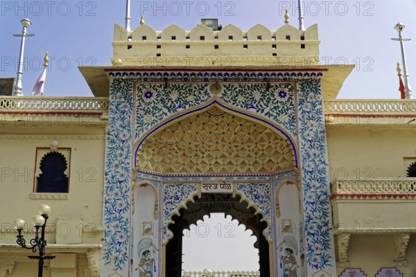 City Palace, Udaipur, Rajasthan, India, Asia, Decorated archway of a palace in Rajasthan with ornate patterns and architectural details, North India