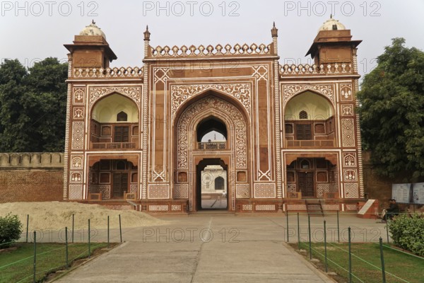 Tomb of Akbar the Great, Sikandra, Agra, Uttar Pradesh, North India, India, Asia, Historic red sandstone gate with detailed decorations and an open entrance area, Jodhpur, Rajasthan