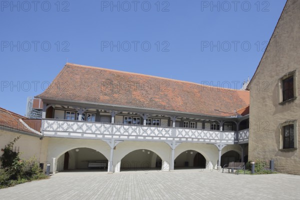 Inner courtyard of the hospital, Spitalhof, arcade, Ochsenfurt, Lower Franconia, Franconia, Bavaria, Germany