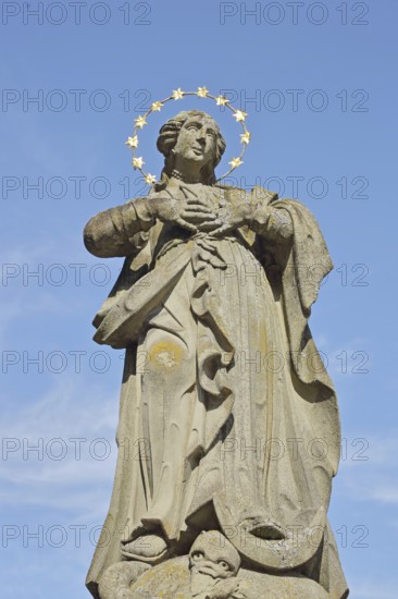 Madonna figure with halo, sculpture, statue, cut-out, market place, Saal an der Saale, Lower Franconia, Franconia, Bavaria, Germany