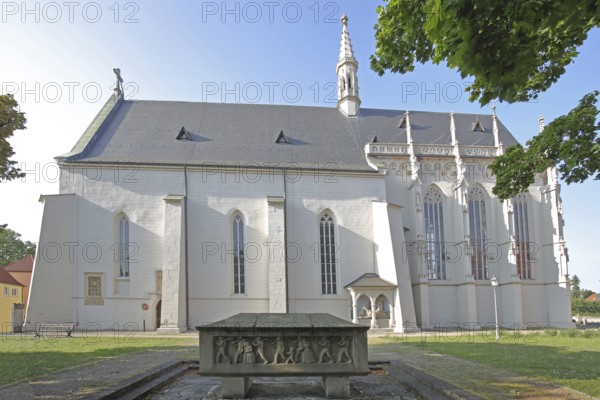 Late Gothic knights' chapel and war memorial, St Mary's Chapel, Haßfurt, Lower Franconia, Franconia, Bavaria, Germany