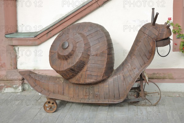 Snail figure from the Clemens company 2008, artwork, rusty steel sculpture, forging, handicraft, modern art, market square, town hall, Volkach, Lower Franconia, Franconia, Bavaria, Germany