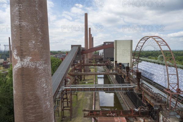 View of the coking plant from above, Zollverein Coal Mine Industrial Complex, UNESCO World Heritage Site, Route of Industrial Heritage, Essen, Ruhr area, North Rhine-Westphalia, Germany