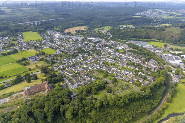 Aerial view, residential area, view of the Öventrop district, below the former Öventrop monastery, behind the Hünenburg valley bridge of the A46 motorway, Öventrop, Arnsberg, Ruhr area, North Rhine-Westphalia, Germany, motorway bridge, DE, Europe, property tax, real estate, aerial view, aerial photography, aerial photography, overview, bird's-eye view, residential area, residential quality, residential quarter, housing estate, residential district, birds-eyes view, overview