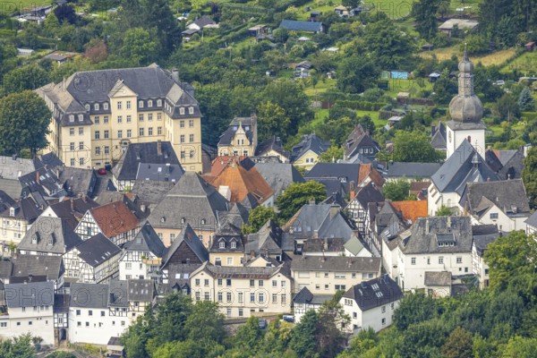 Aerial view, old town and half-timbered houses with administrative court building, St. George's Chapel, Arnsberg, Ruhr area, North Rhine-Westphalia, Germany, place of worship, authority, DE, Europe, religious community, place of worship, holy place, church, parish, denomination, aerial view, aerial photography, aerial photography, religion, religious site, overview, bird's-eye view, bird's-eye view, overview