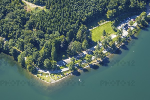 Aerial view, Listertalsperre with shore path Kalberschnacke, bay with forest area and bathing place, Herpel, Drolshagen, Sauerland, North Rhine-Westphalia, Germany, DE, Europe, sunbathing lawn, aerial view, aerial photography, aerial photography, Ruhr area, overview, bird's eye view, forest, bathing, birds-eyes view, overview