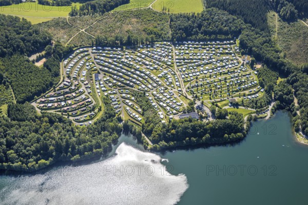 Aerial view, Listertalsperre with camping site Camping Gut Kalberschnacke, Herpel, Drolshagen, Sauerland, North Rhine-Westphalia, Germany, camping, camping facility, camping houses, mobile home, camping site, DE, Europe, leisure, hobby, aerial view, aerial photography, aerial photography, Ruhr area, overview, bird's-eye view, motorhome, caravan, birds-eyes view, overview