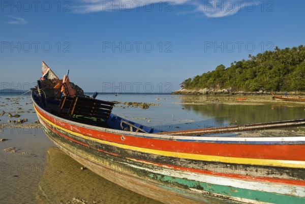 Longtail boat impressions in Siam Bay on Racha Yai Island off the southern tip of the Thai holiday island of Phuket, Phuket, Racha Yai Island, Thailand