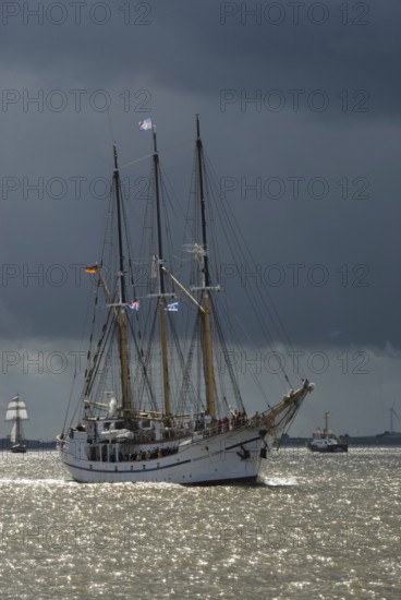 Tall ship and sail training ship Grossherzogin Elisabeth (built 1901), Elsfleth, harbour of Bremerhaven, Bremerhaven, Lower Saxony, Germany