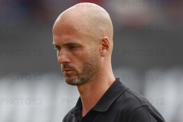 Football, Bundesliga 1, Matchday 1, 2025/2026, 1. FC Heidenheim vs. VFL Wolfsburg, 23/08/2025, Voith-Arena, Heidenheim, Germany, Paul SIMONIS Coach 1. FC Heidenheim