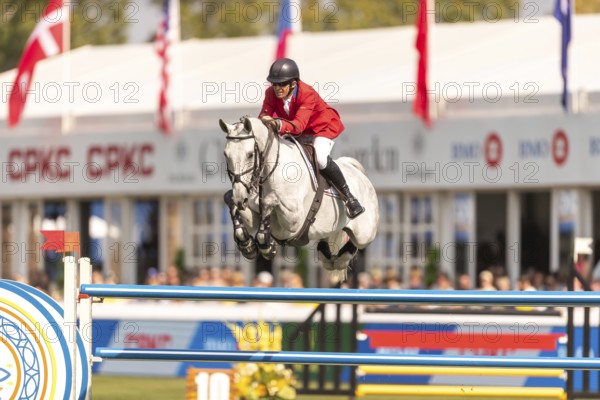 Aaron Vale of the USA, riding Styles, competes in the first round of the 2025 BMO Nations Cup during the Spruce Meadows Masters on September 6, 2025 in Calgary, Alberta, Canada, North America