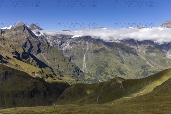 Landscape panorama, high alpine road, Großglockner, high fog, view
