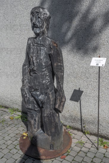 Wooden sculpture by Klaus Prior Ammonitore 2003, cedar wood, in Kisslegg, Allgäu, Baden-Württemberg, Germany
