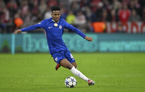 Estevao Chelsea FC The Blues (41) Action on the ball Champions League, Allianz Arena, Munich, Bavaria, Germany