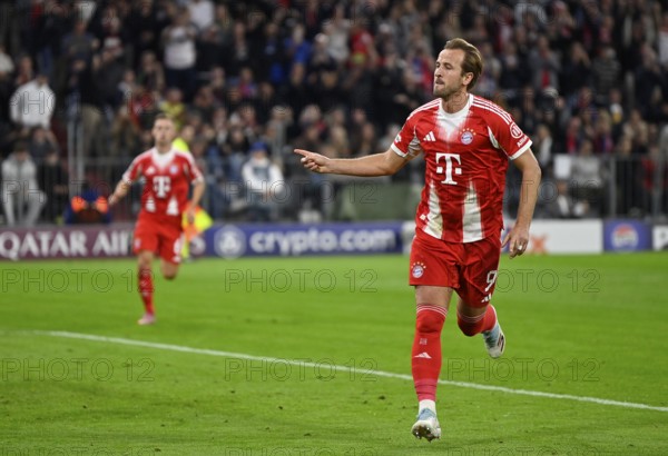 Goal celebration Harry Kane FC Bayern Munich FCB (09) Champions League, Allianz Arena, Munich, Bavaria, Germany