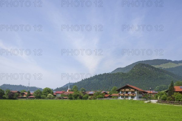 Meadow with houses, Oberwössen, Chiemgau, Upper Bavaria, Bavaria, Germany