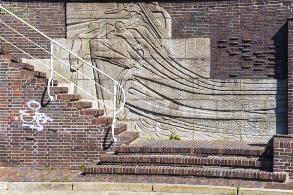 Busse Memorial, memorial, monument, Bremerhaven, Geestemünde, Fritz Höger, commissioning, Sagitta, Friedrich Busse, deep-sea fishing, Germany