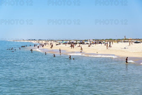 Kilometre-long beach Praia da Ilha de Tavira, on the island off Tavira, partly managed, Algarve, Portugal
