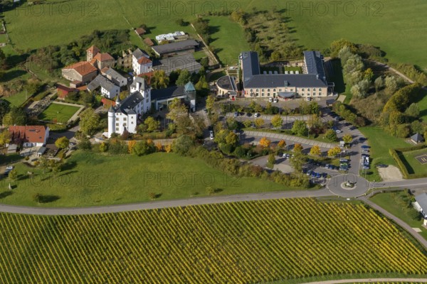 Saarländische Spielbanken GmbH Casino Schloss Berg, Renaissance castle on the Upper Moselle, Casino Schloss Berg, Nennig, Perl, Saarland, Germany, Europe, aerial photo, birds-eyes view, aerial photography, aerial photography, overview, bird's eye view