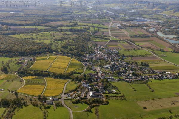 Saarländische Spielbanken GmbH Casino Schloss Berg, Renaissance castle on the Upper Moselle, Perl, Saarland, Germany, Europe, aerial view, birds-eyes view, aerial photography, aerial photography, overview, overview, bird's eye view