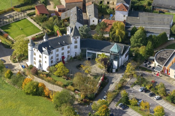 Saarländische Spielbanken GmbH Casino Schloss Berg, Renaissance castle on the Upper Moselle, Casino Schloss Berg, Nennig, Perl, Saarland, Germany, Europe, aerial photo, birds-eyes view, aerial photography, aerial photography, overview, bird's eye view