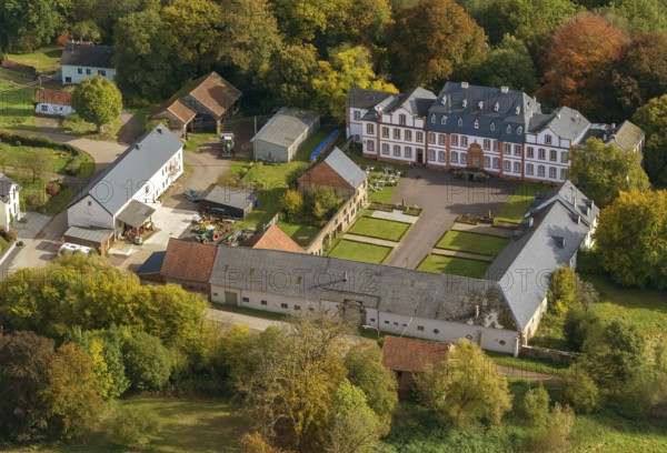 Hotel Schloss Münchweiler, Wadern, Saarbrücken, Saarland, Germany, Europe, aerial photo, birds-eyes view, aerial photography, aerial photography, overview, bird's eye view