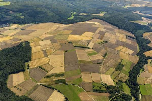 Harvested fields, small fields from inheritance divisions, agriculture, Aarbergen, Hesse, Germany, Europe, aerial view, birds-eyes view, aerial photography, aerial photography, overview, bird's eye view