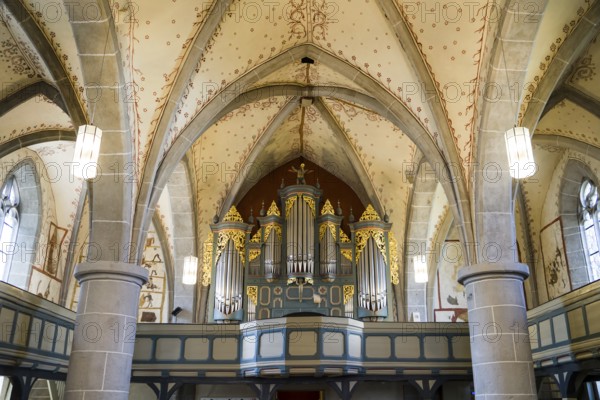 Interior view with fresco-secco wall paintings, Protestant Church, Evangelische Stadtkirche, Zierenberg, district of Kassel, Hesse, Germany