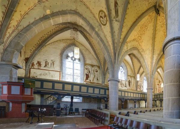 Interior view with fresco-secco wall paintings, Protestant Church, Evangelische Stadtkirche, Zierenberg, district of Kassel, Hesse, Germany