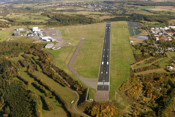 Saarbrücken-Ensheim Airport, Saarbrücken Airport, Saarbrücken, Saarbrücken, Saarland, Germany, Europe, aerial view, birds-eyes view, aerial photography, aerial photography, aerial photography, overview, bird's-eye view, state capital